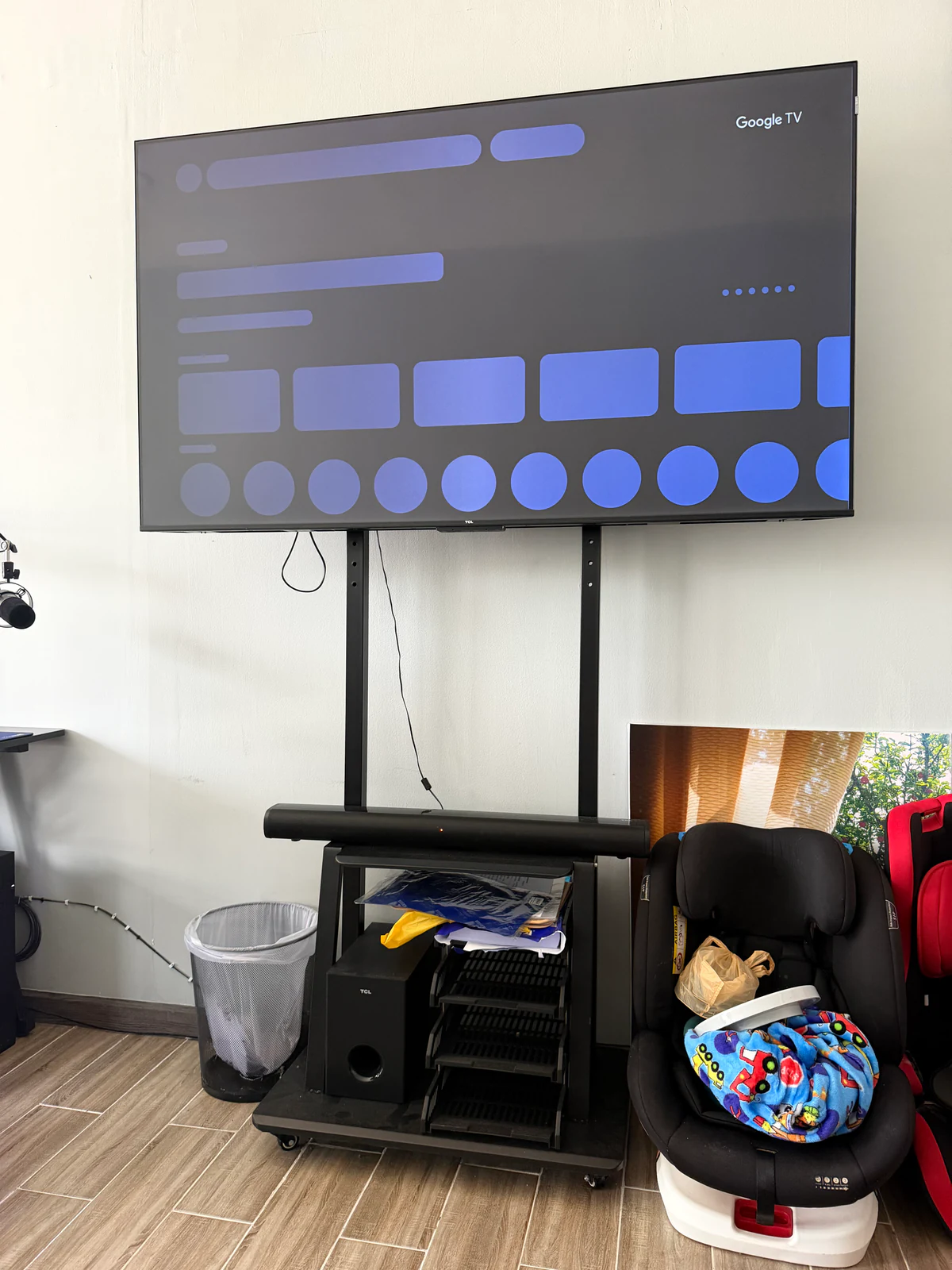 телевизор TCL 65” с саундбаром и сабвуфером